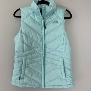 North face aconcagua vest in frost blue!